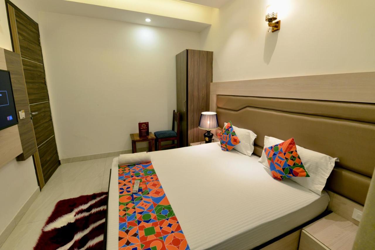 Hotel The Yellow Nayagaon Extérieur photo