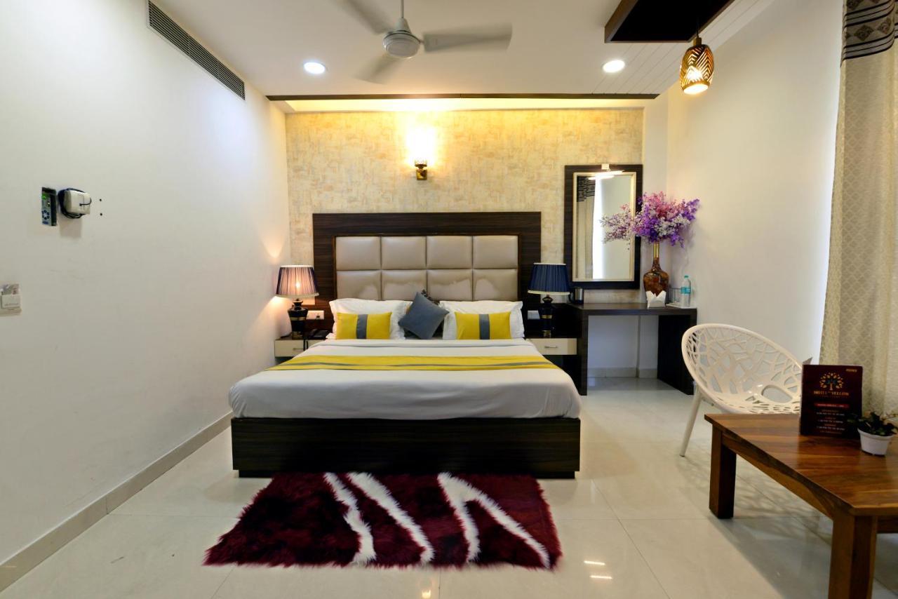 Hotel The Yellow Nayagaon Extérieur photo